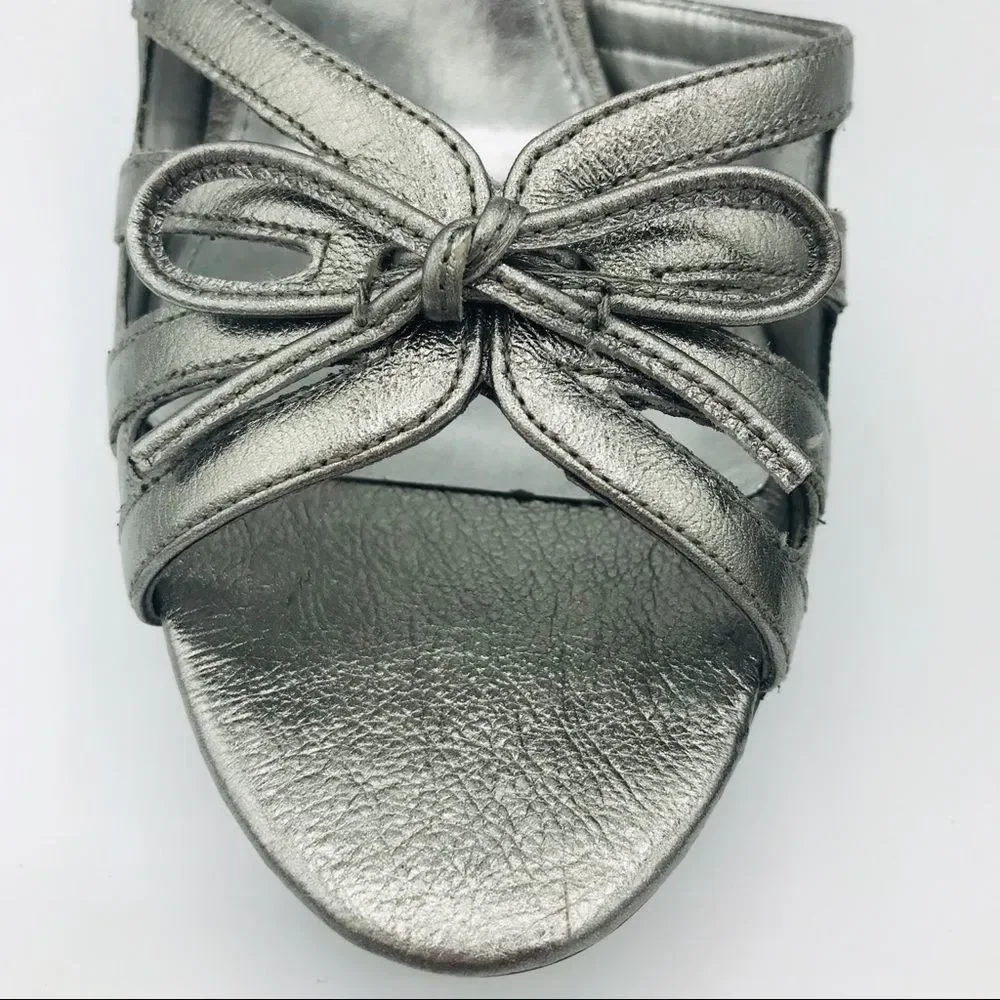 NEW CALVIN KLEIN SILVER LEATHER SLINGBACKS - Picture 10 of 10